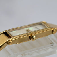 Gucci 1500L bangle watch Women's Pearl white/Gold Watch