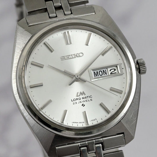 Seiko LORDMATIC 23J Silver Dial Automatic Day/Date Ref.5606-7000 LM Bracelet.