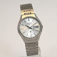 Vintage Seiko QUARTZ QZ 36mm Silver Tone Dial Date quartz Ref.0923-8010 May 1975