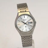 Vintage Seiko QUARTZ QZ 36mm Silver Tone Dial Date quartz Ref.0923-8010 May 1975