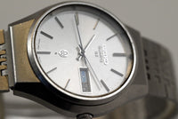 Vintage Seiko QUARTZ QZ 36mm Silver Tone Dial Date quartz Ref.0923-8010 May 1975