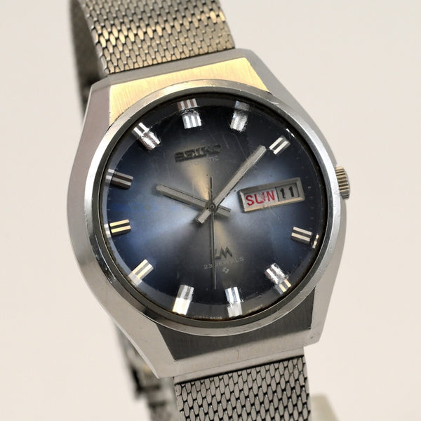 Vintage SEIKO LORDMATIC 23J Blue Dial Automatic Date Ref.5606-8060 Working